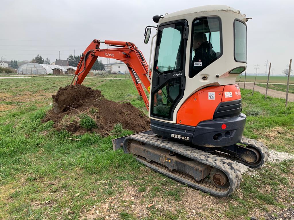 Kubota U25-3